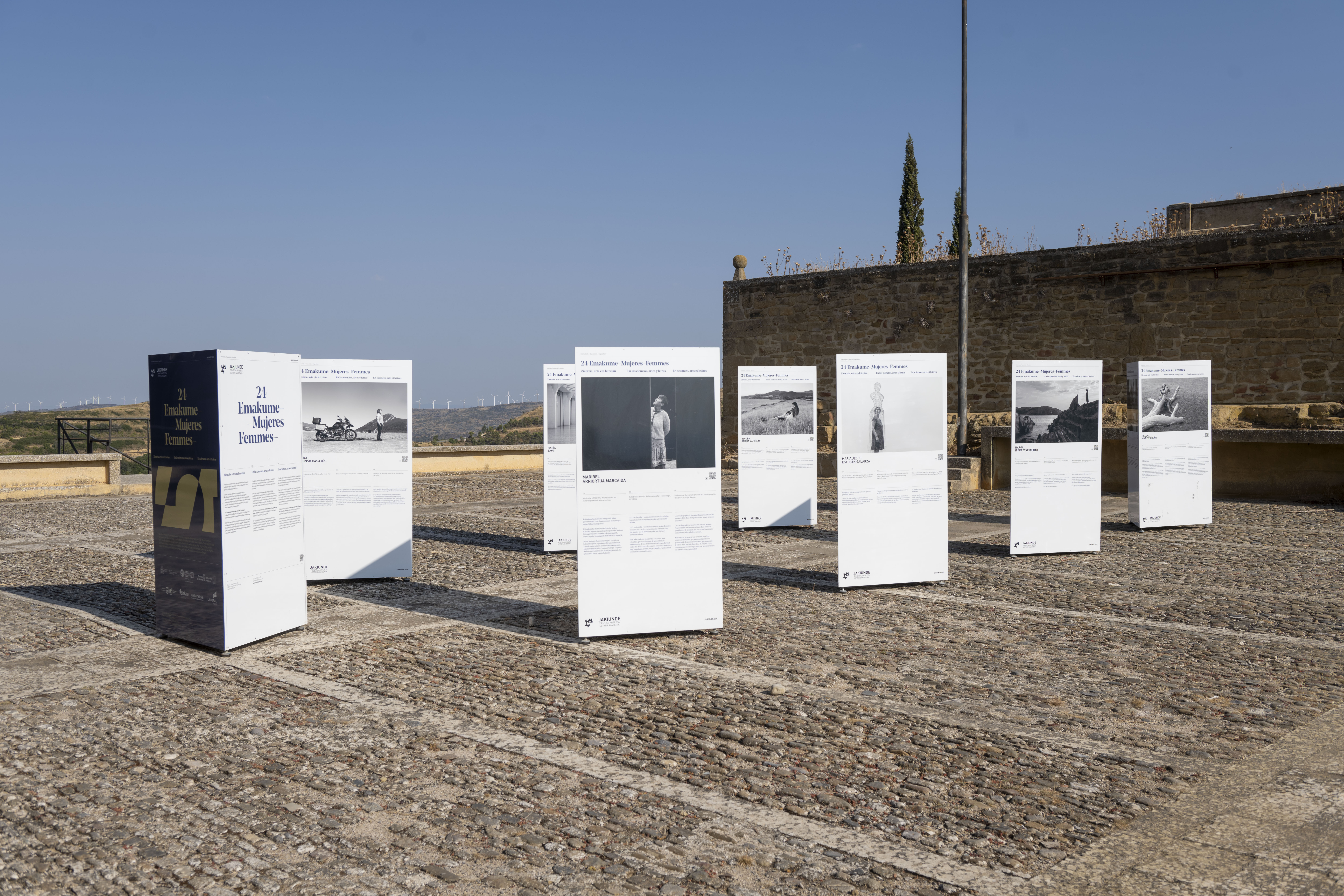 24 Emakume zientzia, arte eta letretan